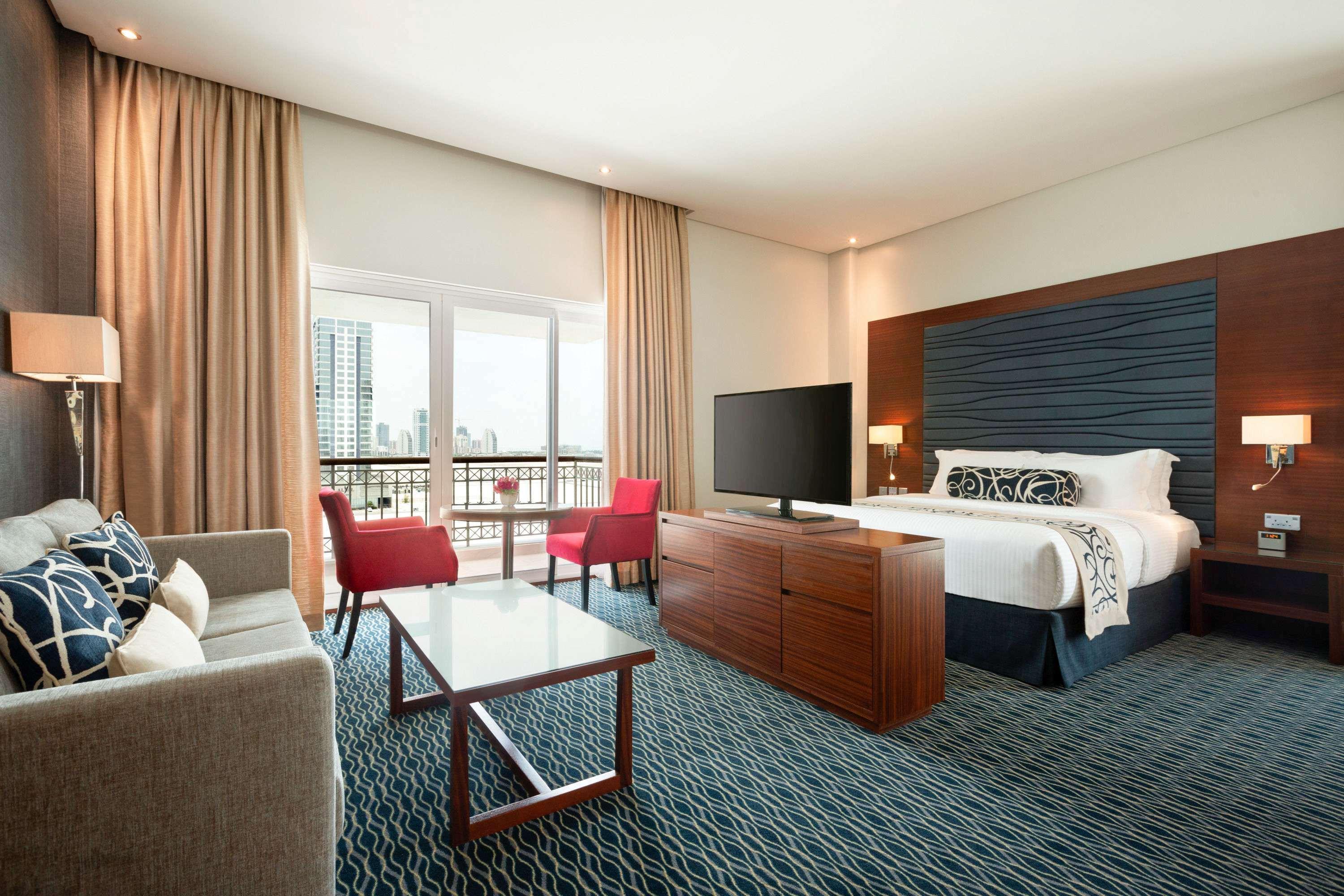 Ramada By Wyndham Manama City Centre Exterior photo