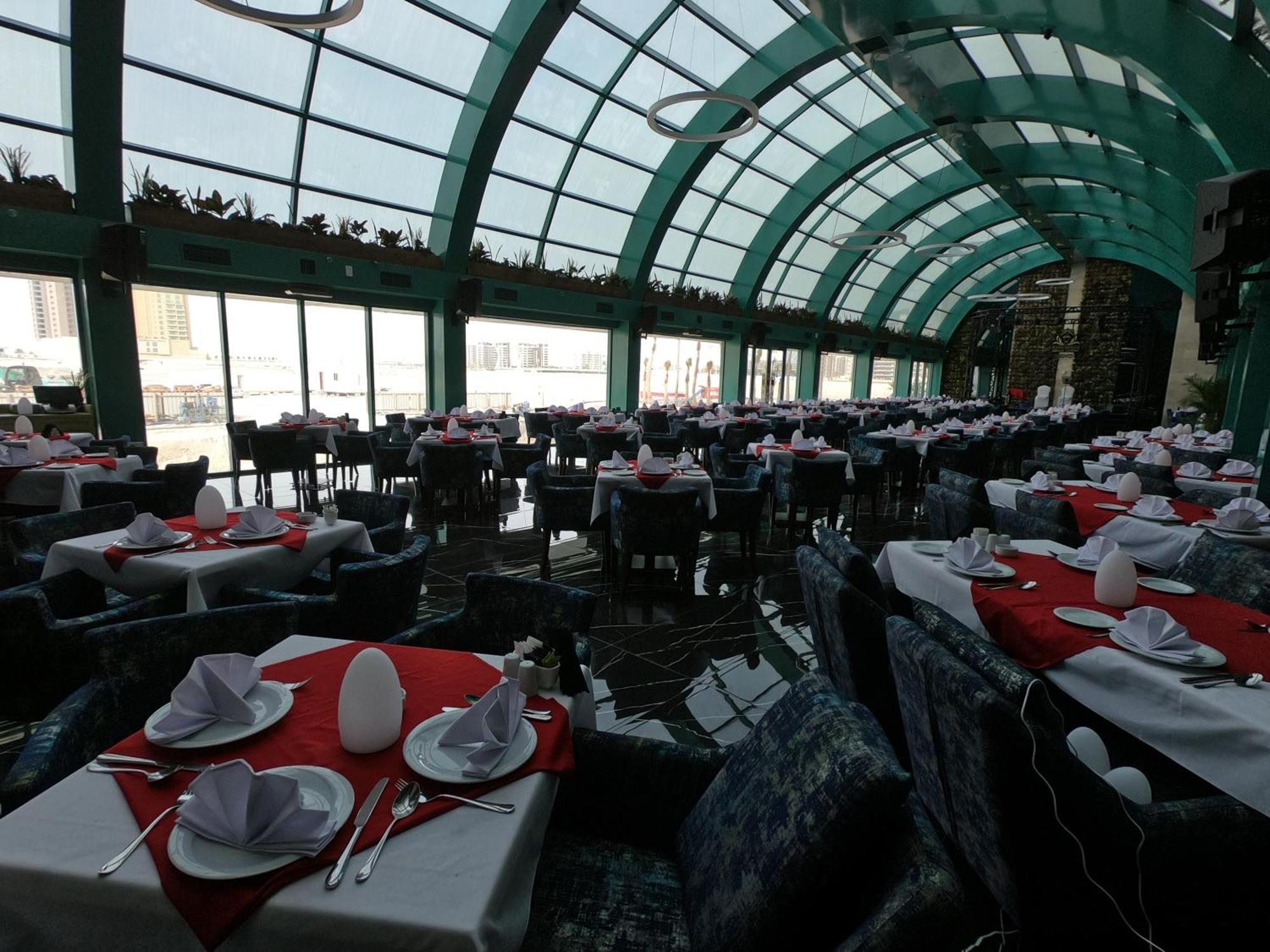Ramada By Wyndham Manama City Centre Exterior photo
