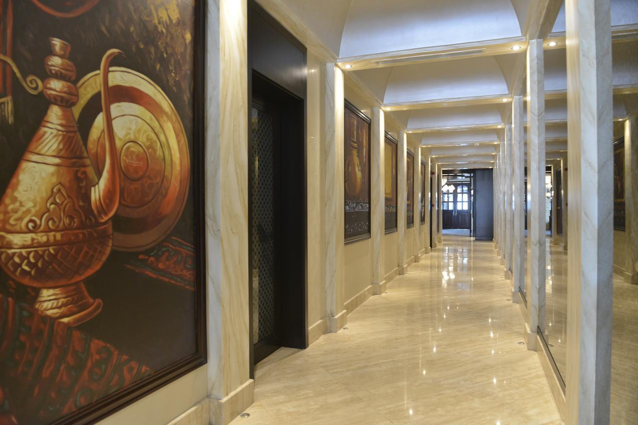 Ramada By Wyndham Manama City Centre Exterior photo