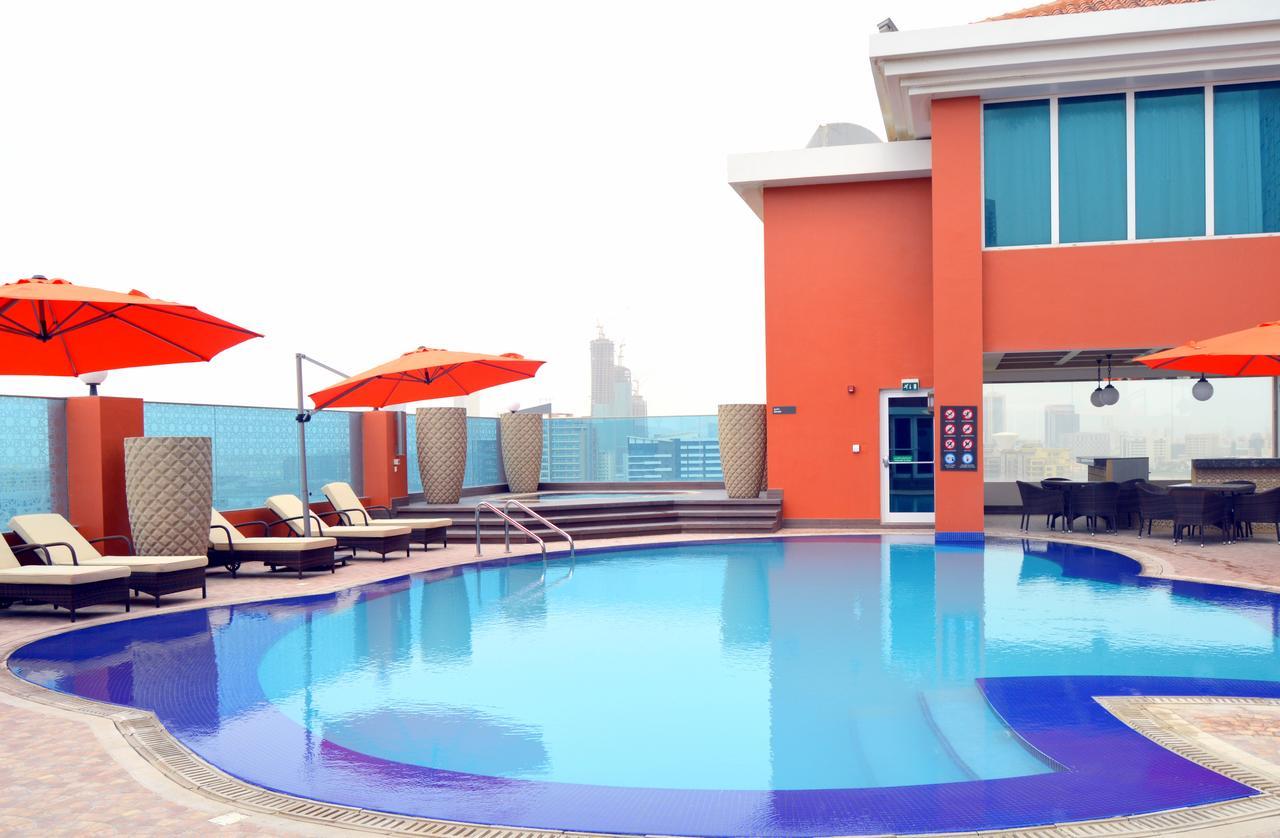 Ramada By Wyndham Manama City Centre Exterior photo